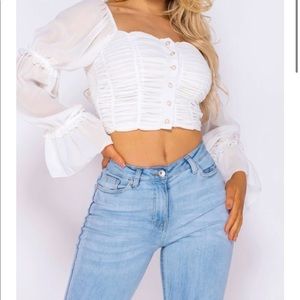 Feeling pretty crop top 🤍✨